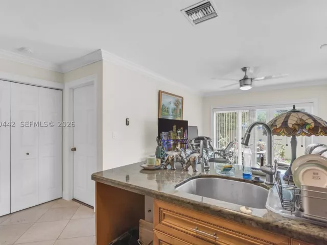 Продажа дома по адресу 10170 NW 54th Ter - фото 8867794