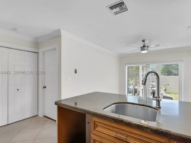 Продажа дома по адресу 10170 NW 54th Ter - фото 8867795