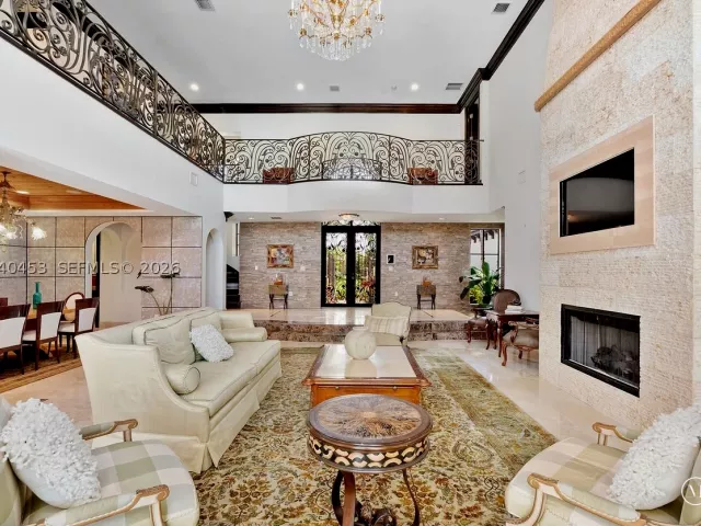 Продажа дома по адресу 2601 Delmar Pl - фото 8909323