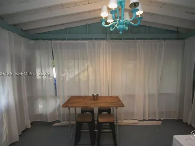 Продажа дома по адресу 100 NE 5th St - фото 8913083