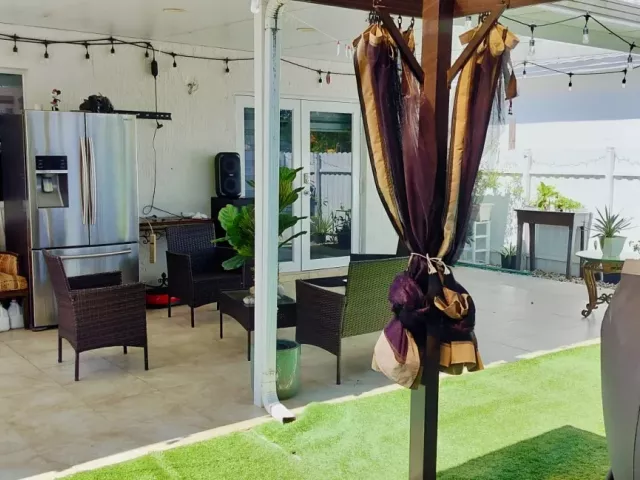 Продажа дома по адресу 4223 NW 32nd Ave - фото 8860828