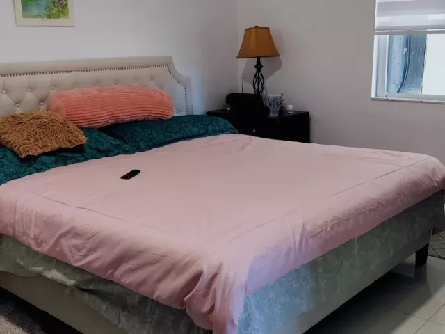 Продажа дома по адресу 4223 NW 32nd Ave - фото 8860821