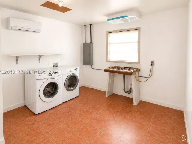 Продажа дома по адресу 9110 SW 44th St - фото 8861827