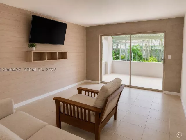 Продажа дома по адресу 9110 SW 44th St - фото 8861828
