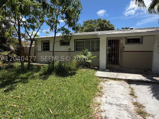 Продажа дома по адресу 9110 SW 44th St - фото 8861813