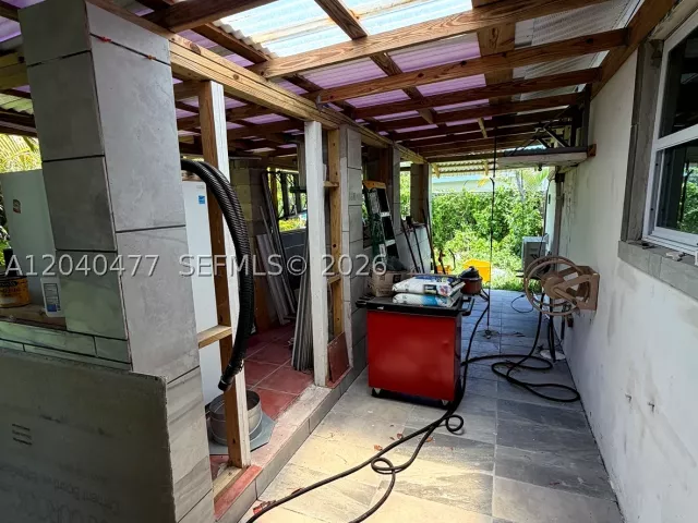 Продажа дома по адресу 9110 SW 44th St - фото 8861818