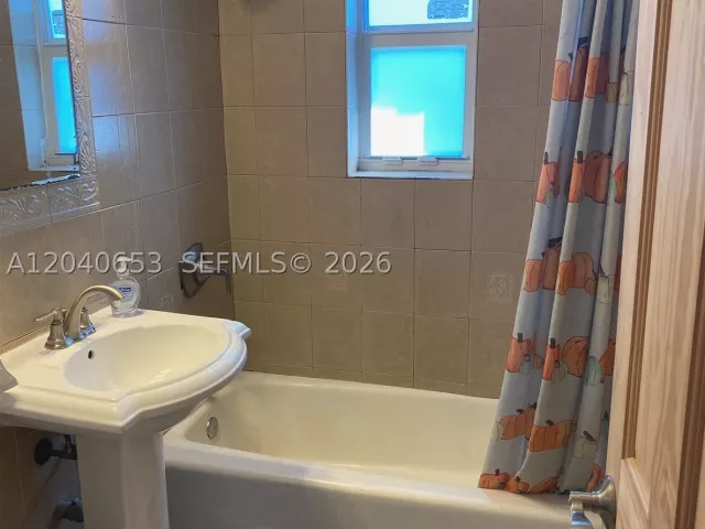 Продажа дома по адресу 540 NW 111 St - фото 8861106