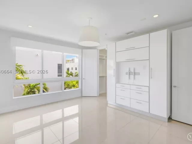 Продажа дома по адресу 10471 NW 66th St - фото 8861492