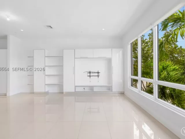 Продажа дома по адресу 10471 NW 66th St - фото 8861498