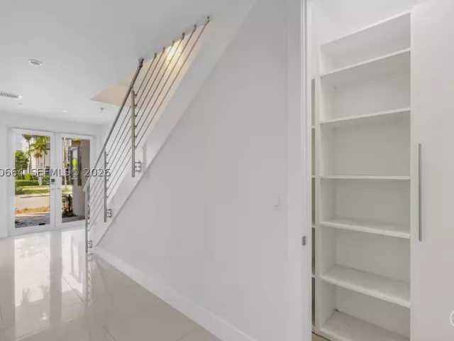 Продажа дома по адресу 10471 NW 66th St - фото 8861486