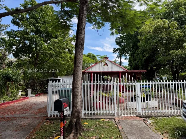 Продажа дома по адресу 12600 Country Club Ln - фото 8862121