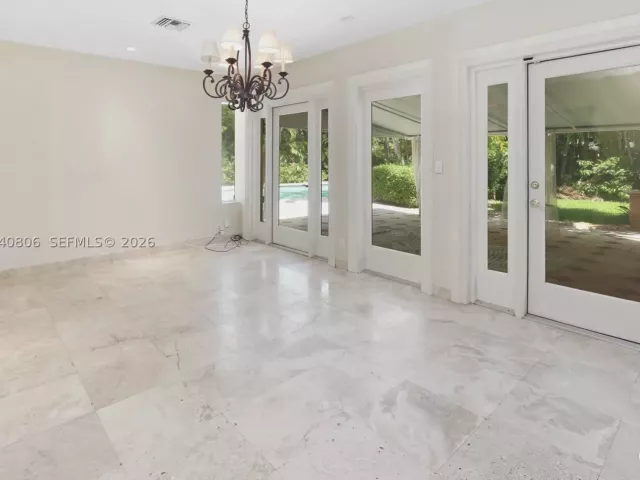 Продажа дома по адресу 1030 Polk St - фото 8868426