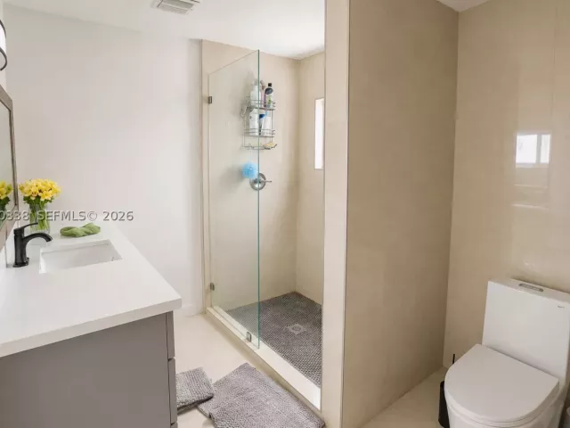 Продажа дома по адресу 1860 NW 81st St - фото 8861706