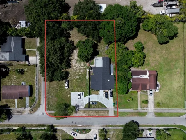 Продажа дома по адресу 1860 NW 81st St - фото 8861695