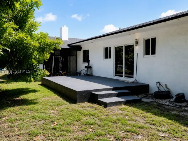 Продажа дома по адресу 1860 NW 81st St - фото 8861697