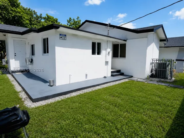 Продажа дома по адресу 1860 NW 81st St - фото 8861698