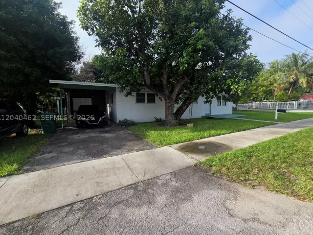 Продажа дома по адресу 2990 NW 55th St - фото 8861660