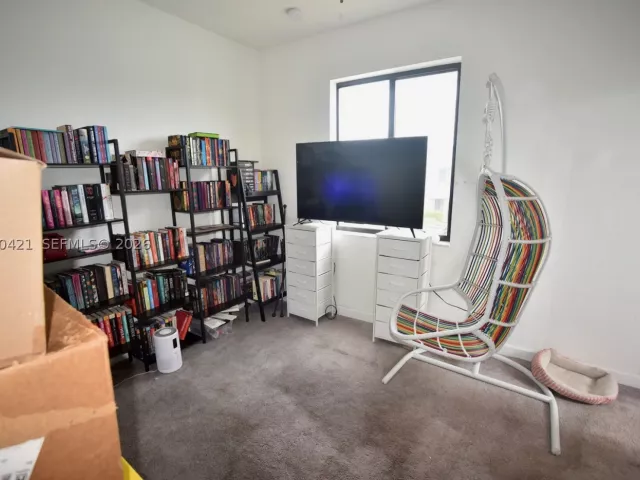 Продажа дома по адресу 21404 NE 3rd Path - фото 8861683