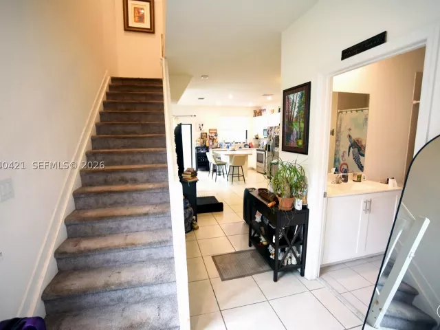 Продажа дома по адресу 21404 NE 3rd Path - фото 8861676
