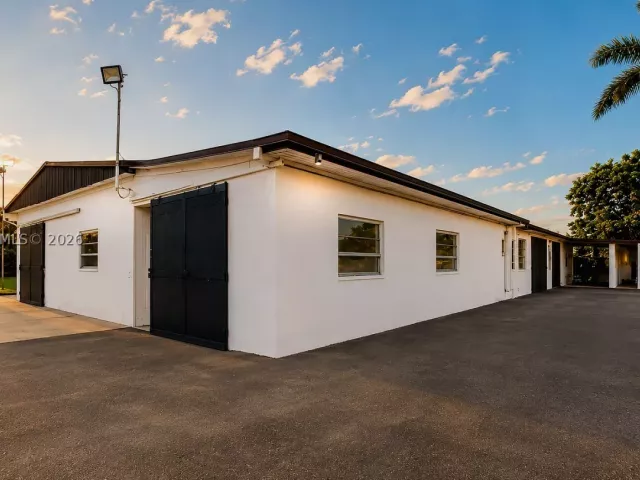 Продажа дома по адресу 19790 SW 136th St - фото 8868577