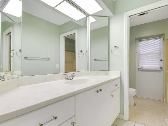 Продажа дома по адресу 6824 Lakeside Road - фото 9293461