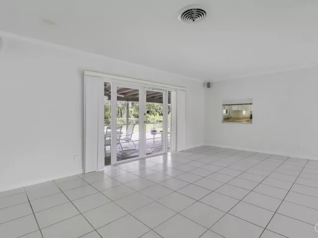 Продажа дома по адресу 6824 Lakeside Road - фото 9293467