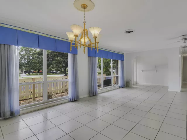 Продажа дома по адресу 6824 Lakeside Road - фото 9293468