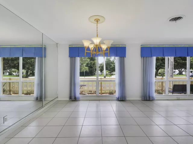 Продажа дома по адресу 6824 Lakeside Road - фото 9293469