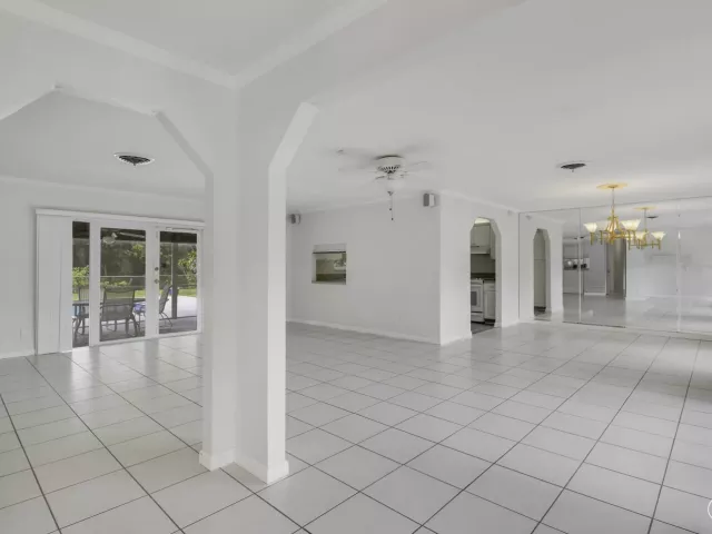 Продажа дома по адресу 6824 Lakeside Road - фото 9293472