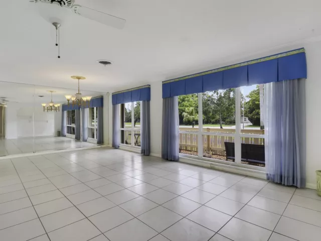 Продажа дома по адресу 6824 Lakeside Road - фото 9293475