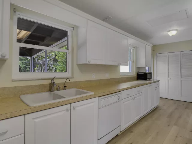 Продажа дома по адресу 6824 Lakeside Road - фото 9293476