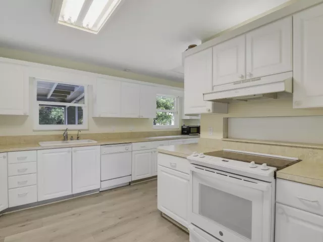 Продажа дома по адресу 6824 Lakeside Road - фото 9293479