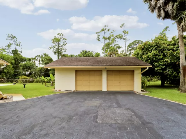 Продажа дома по адресу 6824 Lakeside Road - фото 9293485