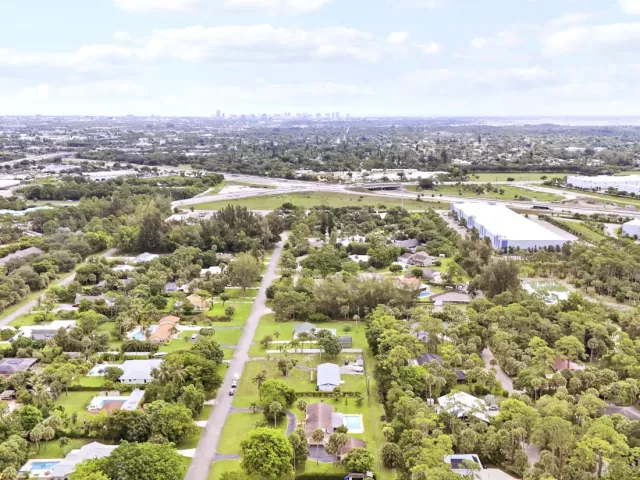 Продажа дома по адресу 6824 Lakeside Road - фото 9293494
