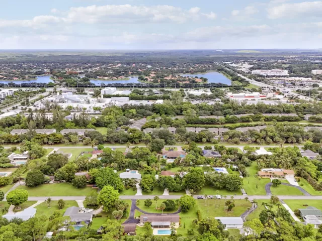 Продажа дома по адресу 6824 Lakeside Road - фото 9293495