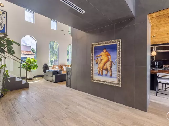 Продажа дома по адресу 290 NW 6th Street - фото 8901436