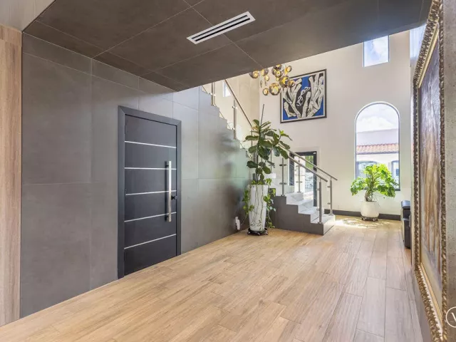 Продажа дома по адресу 290 NW 6th Street - фото 8901438