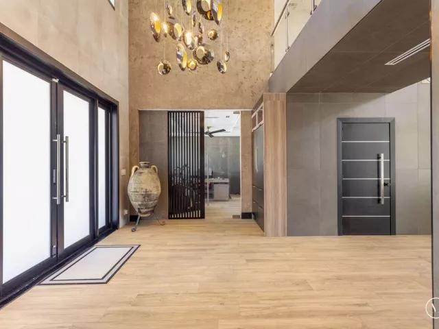 Продажа дома по адресу 290 NW 6th Street - фото 8901432