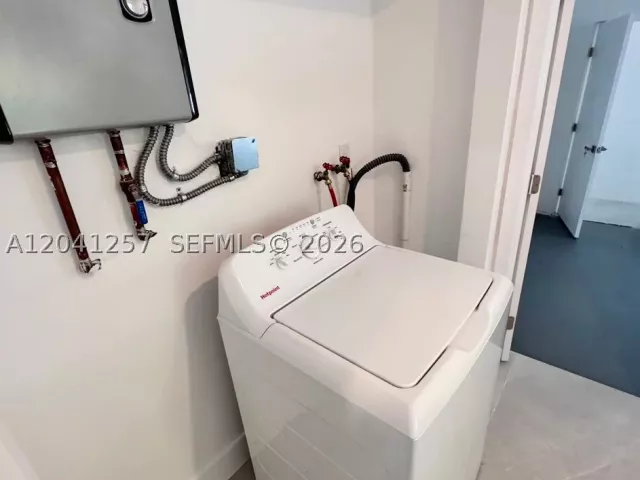 Продажа дома по адресу 19700 NE 11th Pl - фото 8900359