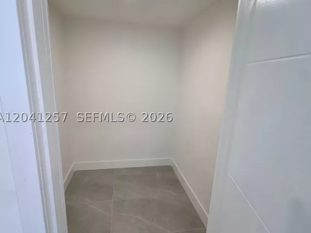 Продажа дома по адресу 19700 NE 11th Pl - фото 8900360