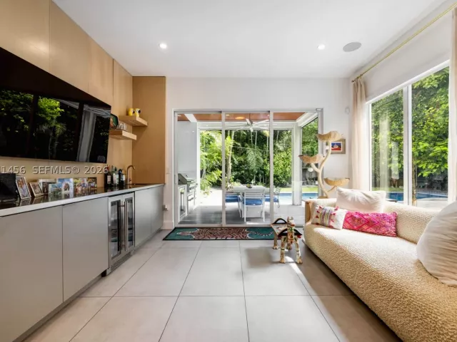 Продажа дома по адресу 3901 Kumquat Ave - фото 8888901