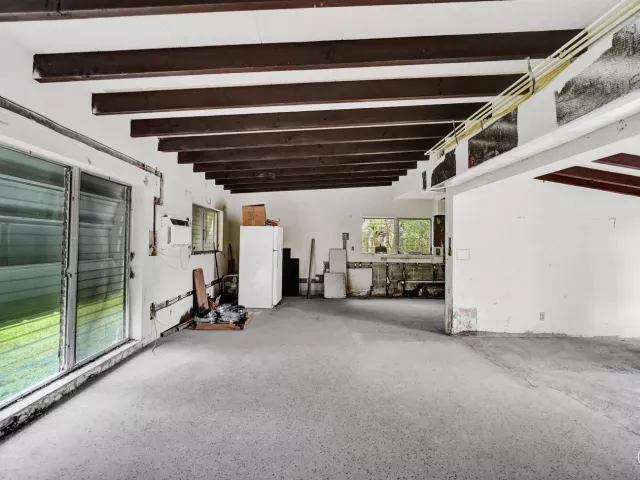 Продажа дома по адресу 2024 NE 26th Drive - фото 8887834