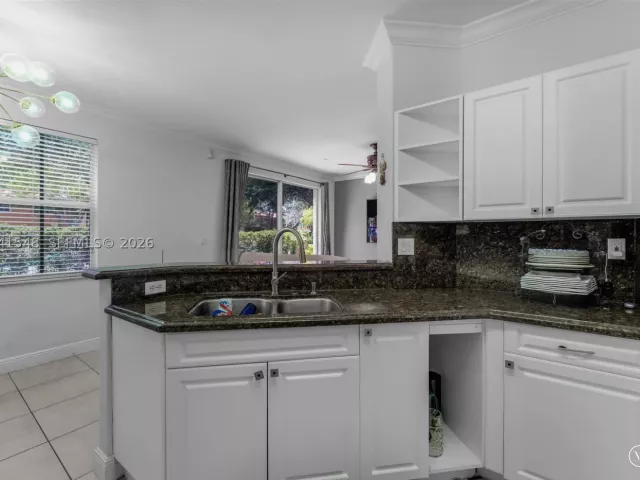 Продажа дома по адресу 15506 SW 25th Ter - фото 8862803