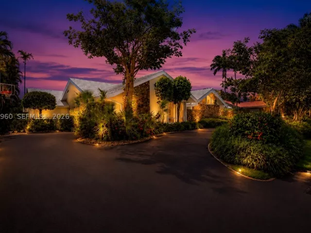 Продажа дома по адресу 13025 SW 108th Ave - фото 8869487