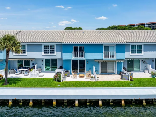 Продажа дома по адресу 900 E Jeffery Street - фото 9250139