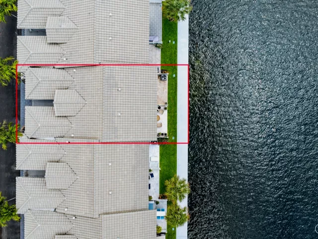Продажа дома по адресу 900 E Jeffery Street - фото 9250141