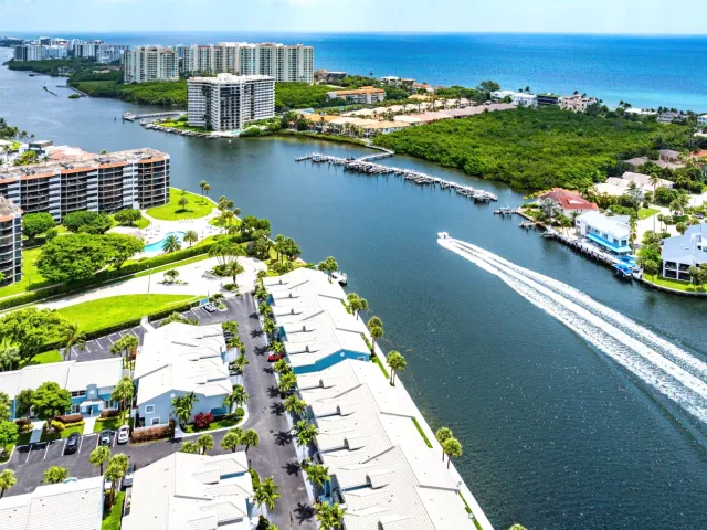 Продажа дома по адресу 900 E Jeffery Street - фото 9250151