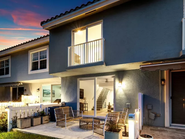 Продажа дома по адресу 900 E Jeffery Street - фото 9250154