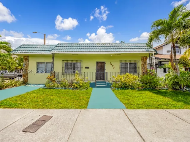 Продажа дома по адресу 1477 NW 2nd St - фото 8862969