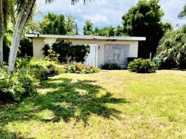 Продажа дома по адресу 2616 NE 214th St - фото 8896659